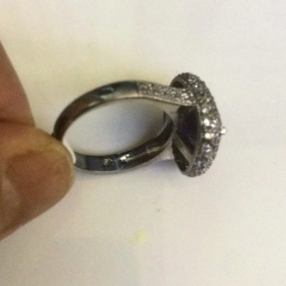 , 925 Sterling silvers Amethysts with CZ pavé setting ring.Rhodium plated 14kt - Picture 6 of 6